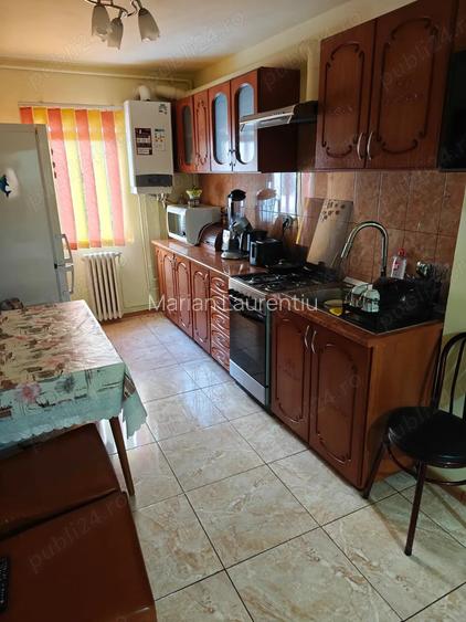 Apartament 3 camere mobilat decomandat Apartament 3 camere mobilat decomandat