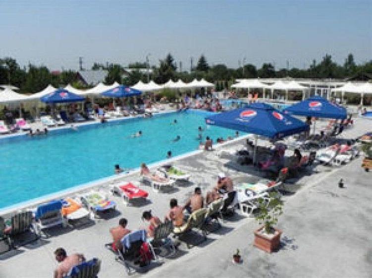 Pensiune restaurant , piscina, salon de evenimente de vanzare - 5