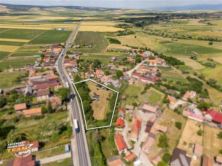 FILM! Teren intravilan 3.380 mp, in vecinatatea DN11,Santionlunca,Covasna - 3