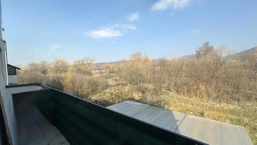 De Vanzare Apartament 2 Camere | Vedere Panoramica spre Padure si Munte - 11