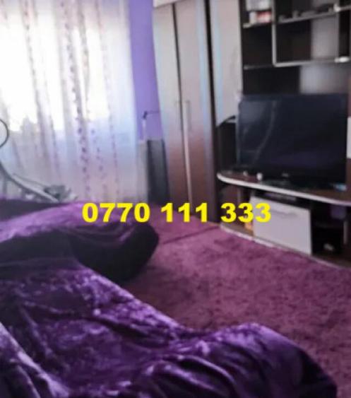 - Apartament 3 camere decomandat, Calarasi 4, etaj 3. - 2