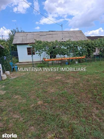 Gospodarie de vanzare Bro?teni | 14 km de Pite?ti | Teren 596 mp. - 4