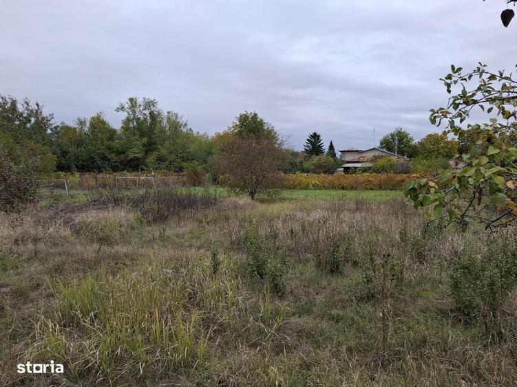 Teren Corbeanca Institutului 1064 mp / 2207 mp la 250 m de mall si DN1 - 2