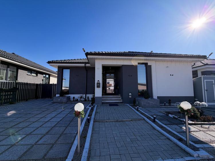 Casă individuală cu 4 camere cu Teren 415 Mp în Tărlungeni