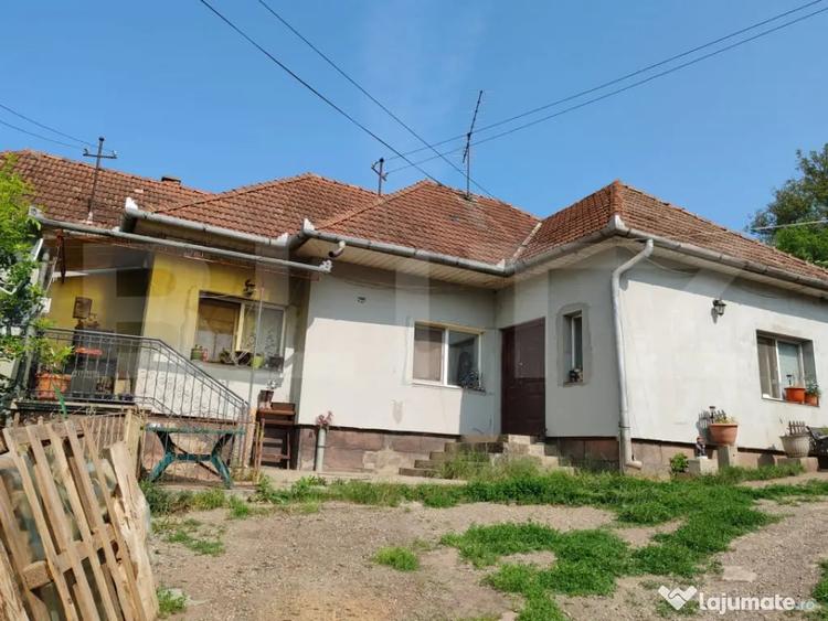 Casă cu 3 camere cu Teren 5520 Mp în Sânpaul