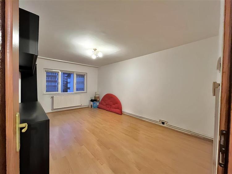 2 Camere Decomandate in Racadau la Etaj Intermediar - 1