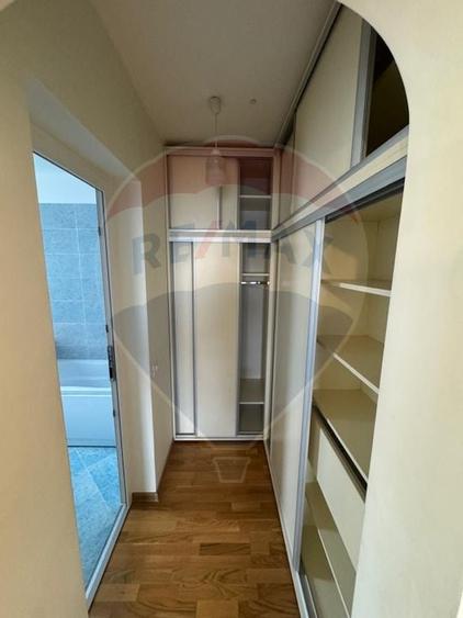 Casă / Vilă cu 6 camere de vânzare în zona Darmanesti - 19