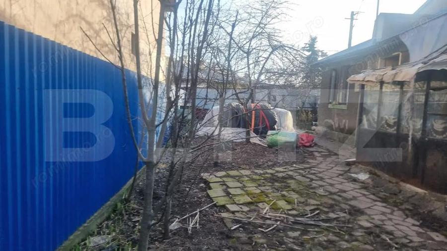 Teren+casa demolabila+anexa noua la rosu - 2