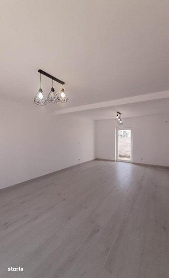 Casă cu 4 camere în Vârteju