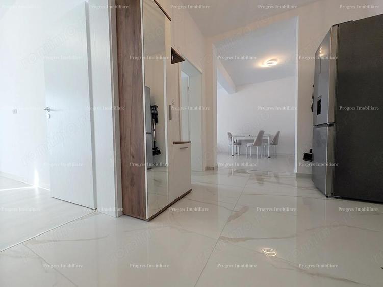 Ap.2 camere - mobilat si utilat - 55mp - bloc cu lift - 370 Euro - parcare inclusa - 8