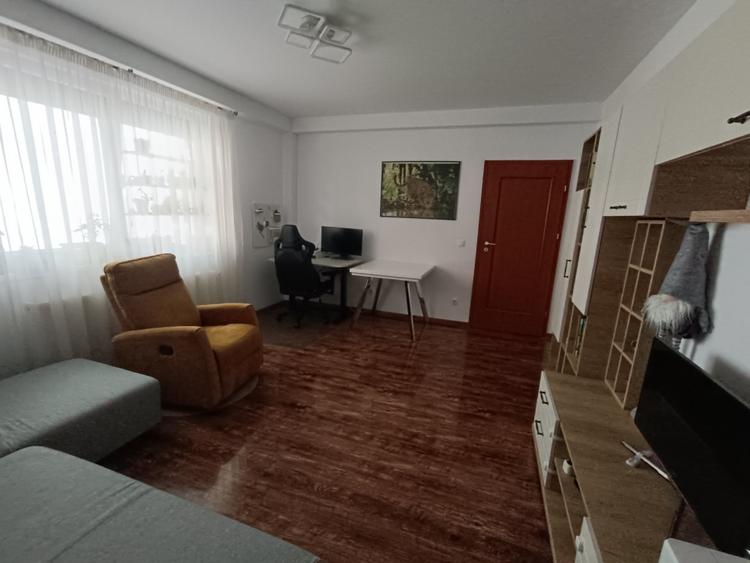 Bloc Nou/Girocului - Apartament decomandat cu 2 camere - 1