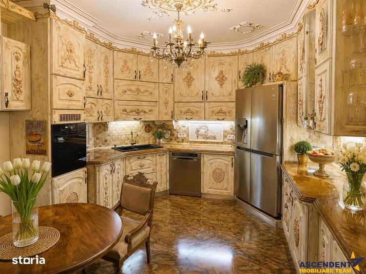 Apartament cu 3 camere decomandat în Lenin