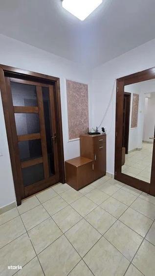 Apartament cu 3 camere decomandat în Budai