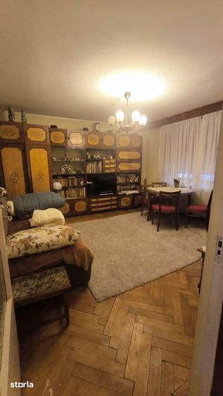 Apartament cu 3 camere în Petros