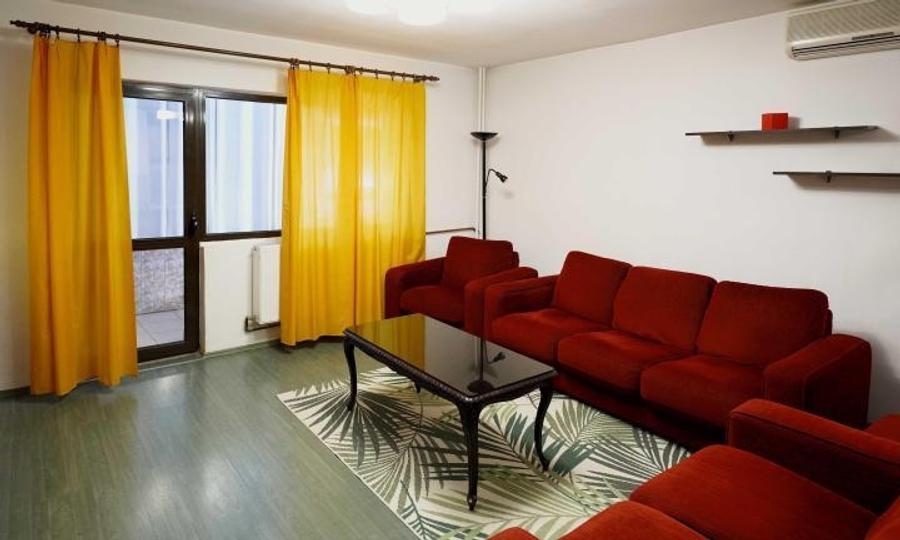 Apartament cu 2 camere semidecomandat, mobilat în Vitan Mall