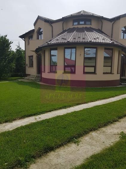 Casă cu 5 camere în Berceni