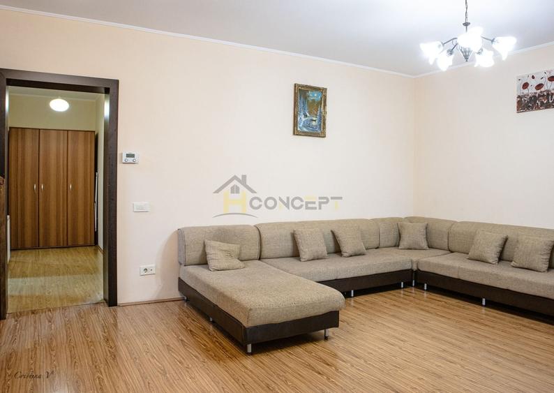 Casă individuală cu 10 camere cu Canalizare în Clinceni