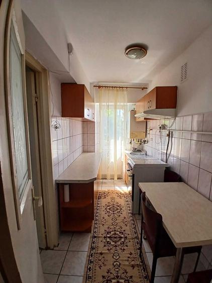 Apartament cu 2 camere decomandat în Poiana Codrului