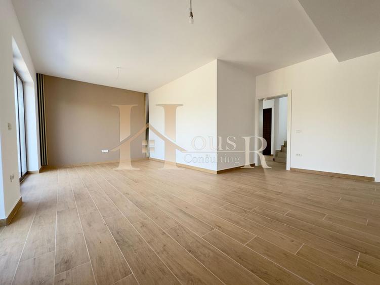 Duplex cu 4 camere cu Canalizare în Covaci