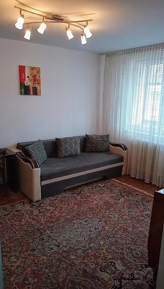 Apartament cu 2 camere semidecomandat în Cedonia