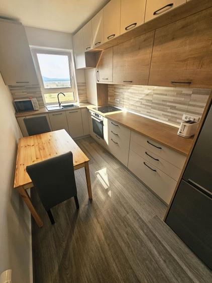 Apartament cu 2 camere decomandat în Vest