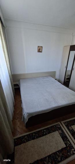 Apartament cu 3 camere în Alexandru cel Bun