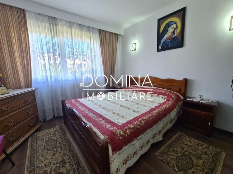 Casă individuală cu 7 camere cu Canalizare în Exterior Est