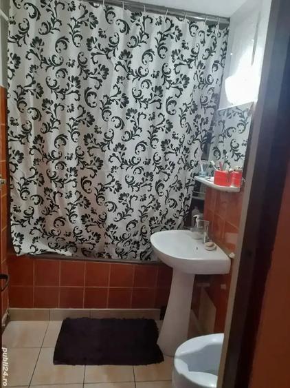 Apartament cu 3 camere decomandat în 1 Mai