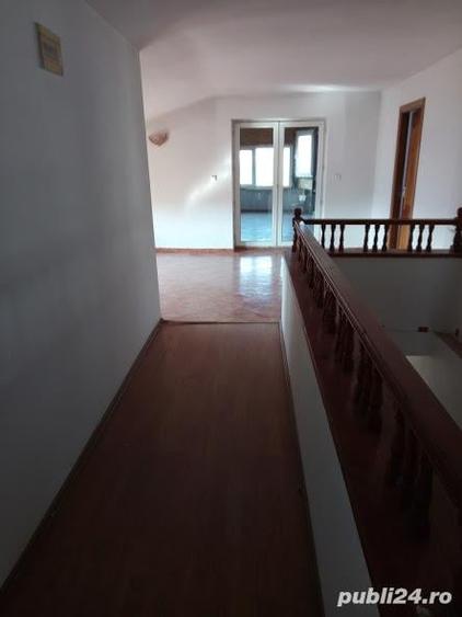 Casă cu 8 camere cu Teren 500 Mp în Jilava