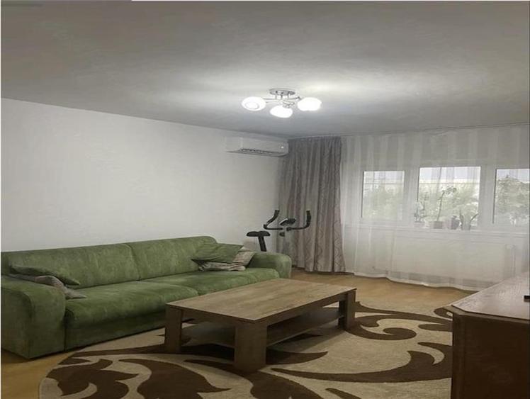 Apartament cu 3 camere decomandat, mobilat în Girocului