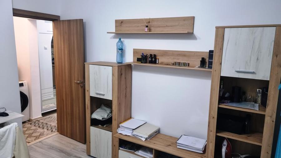 Apartament cu 2 camere decomandat, mobilat în Nicolina