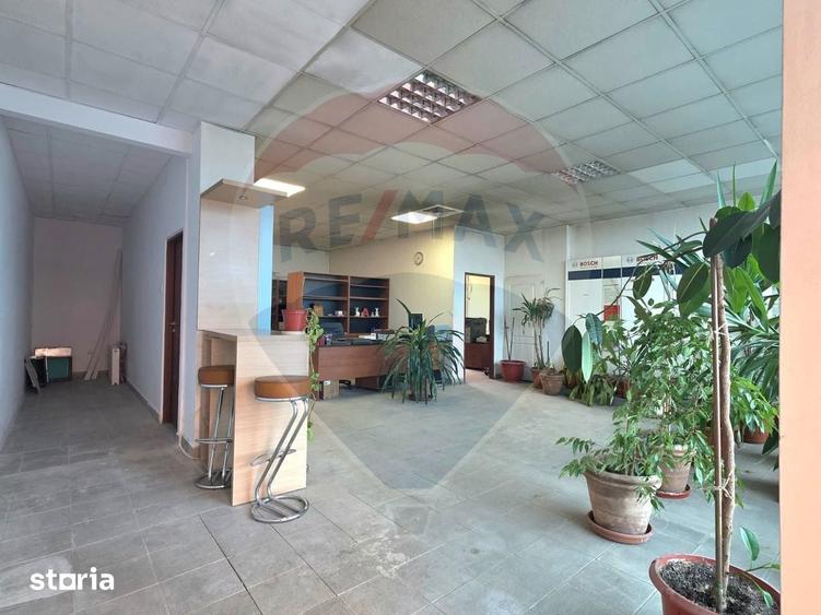 Spațiu comercial, de 120 mp, în Central