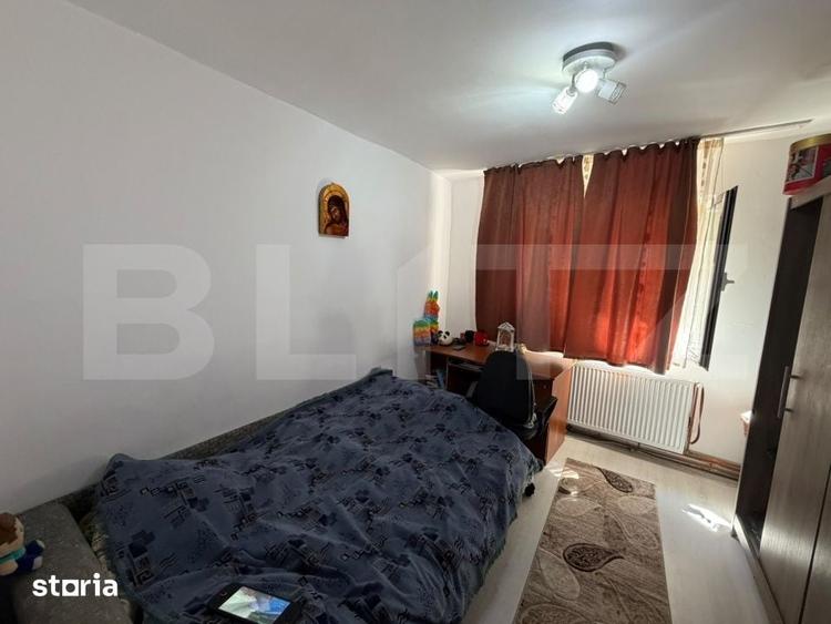 Apartament cu 3 camere decomandat în Cetate