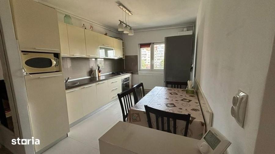 Apartament cu 2 camere decomandat în Soarelui