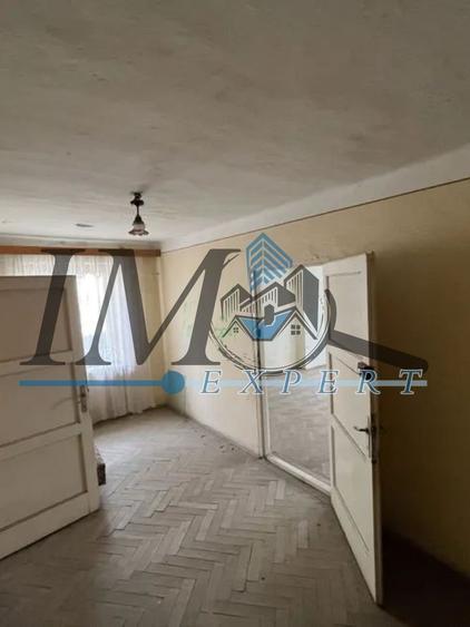 Casă individuală cu 4 camere cu Canalizare în Ultracentral