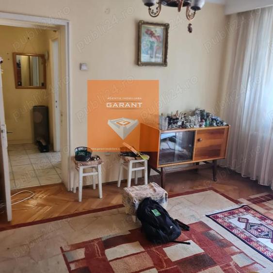Apartament 2 camere, Calea Bucuresti, etaj 1,liber, 2 balcoane. - 1