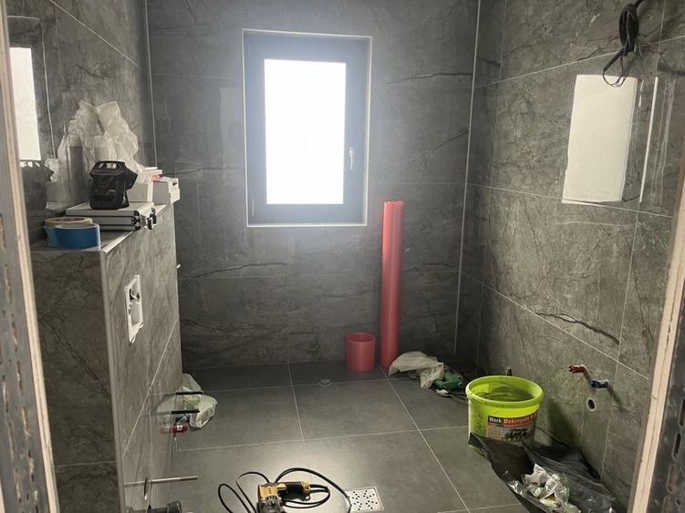 Sacalaz individuala P+E,Terasa,balcon,2 bai,5 camere,2 F.s - 22