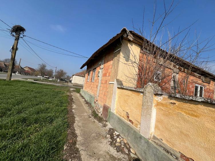 Casă de vânzare la Percosova (Gătaia)  - 1