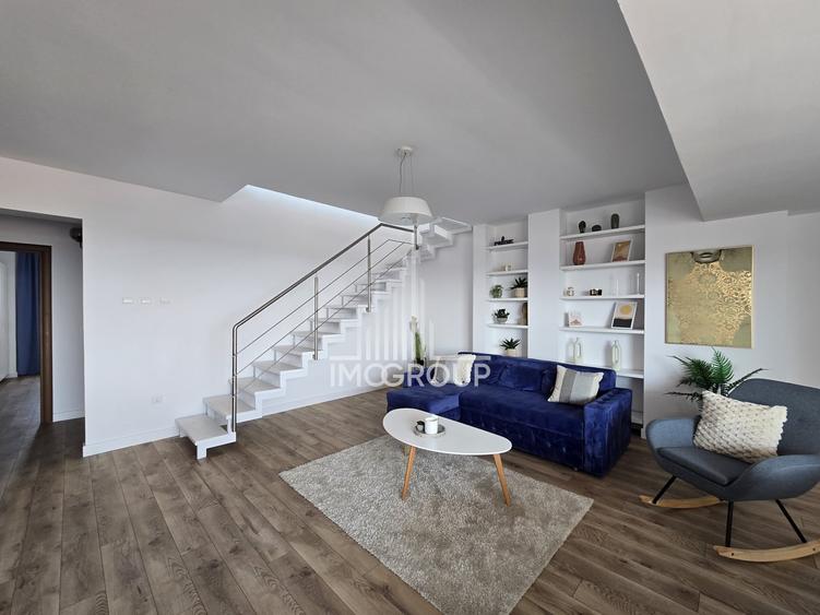Apartament cu 5 camere semidecomandat, mobilat în Bună Ziua