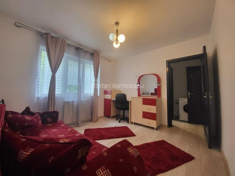 Apartament cu 4 camere decomandat în Tătărași