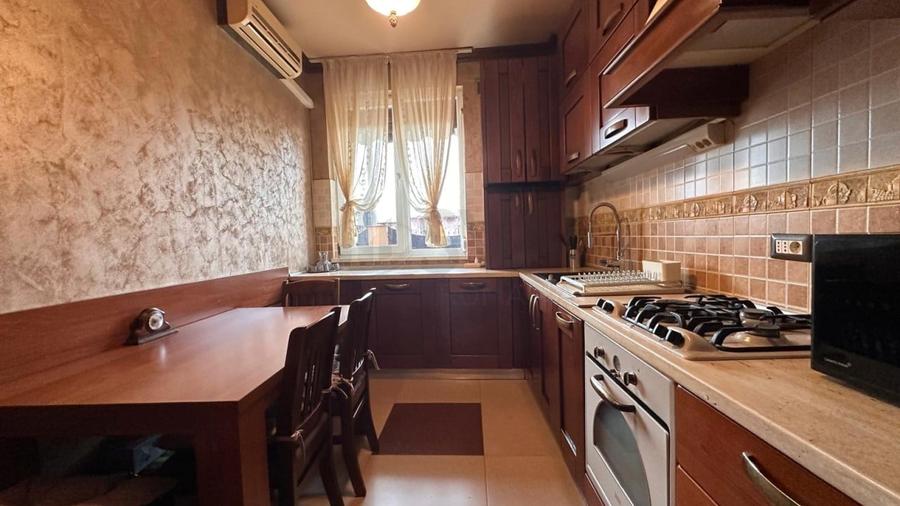 REV2005485 Vila de vanzare 5 camere l Cartier 23 August l Titan - 10