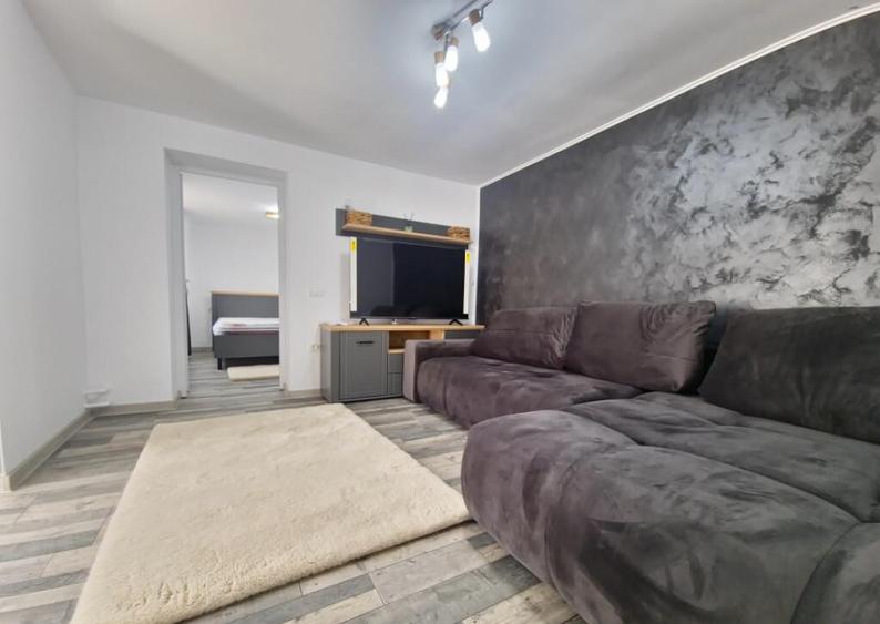 Casa individuala 3 camere foisor acoperit curte km 4 - 16