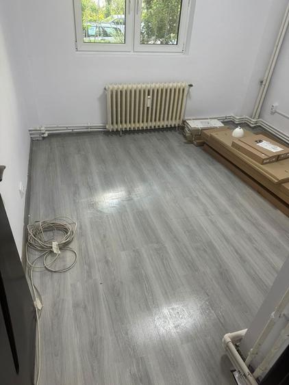 Vand apartament 3 camere decomandat - 2