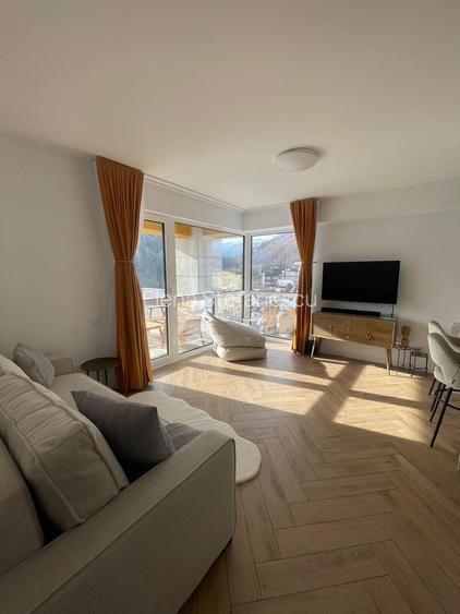 Sinaia -  Apartament 2 camere -mobilat si utilat - parcare - piscina - vedere