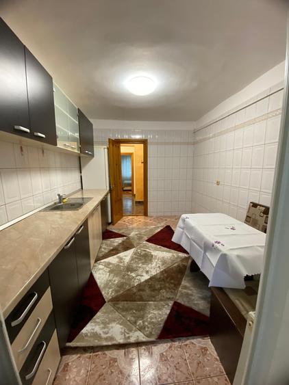 3 camere decomandate, centrala noua, termopan, izolat, 71mp, Piata Sud - 5