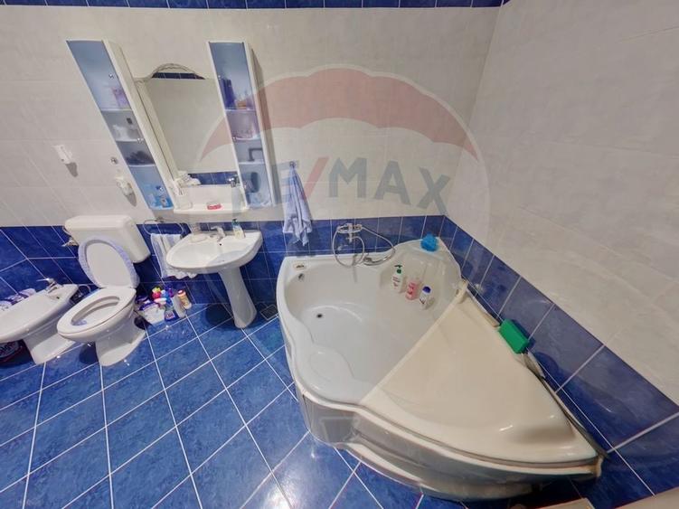 Casa / Vila cu 3 camere de vanzare in zona Ultracentral - 9