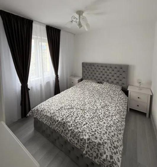 Apartament 3 camere Centrul Civic etajul 2 - 5