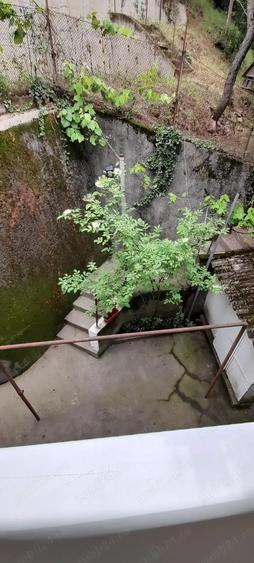 Vind casa cu etaj in centru Resita - 9