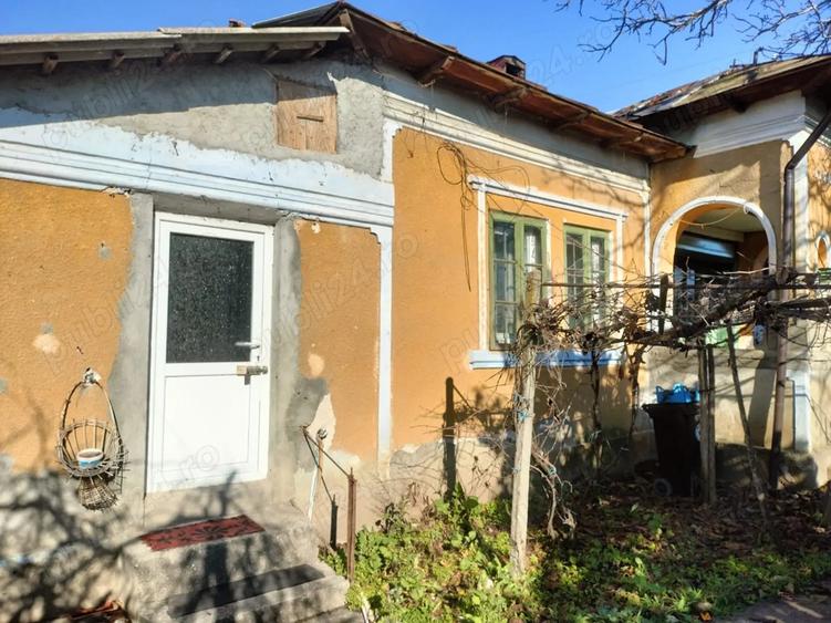 Vand casa batraneasca in sat Craciunei, comuna Radomire?ti, jud Olt - 8