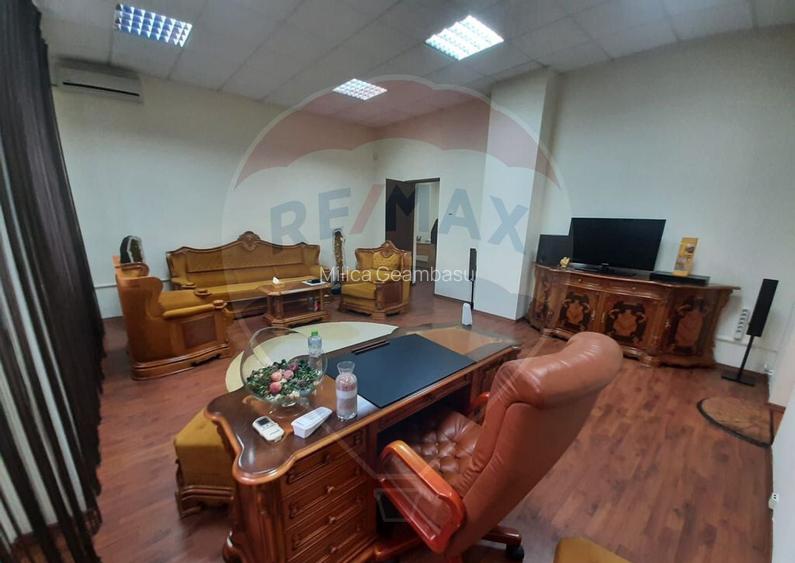 Spa?iu comercial 210mp de inchiriat in zona Ultracentral Spa?iu comercial 210mp de inchiriat in zona Ultracentral